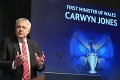 Waleský premiér odstúpil z funkcie: Odvážny krok z obdivuhodného dôvodu!