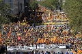 Státisíce ľudí vyšli do ulíc Barcelony: Žiadali slobodu pre katalánskych lídrov