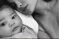 Kylie Jenner zverejnila selfie s dcérkou: Vyzerá ako bábika!