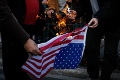 Gréci protestovali proti útokom v Sýrii: Krutý odkaz Američanom!