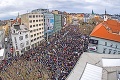 Bratislavu čakajú v nedeľu obmedzenia kvôli behu aj protestu: Týmto cestám sa radšej vyhnite!