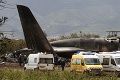 Vojenské lietadlo sa zrútilo tesne po štarte: Hlásia až 257 mŕtvych