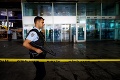 Polícia ide po krku teroristom z letiska v Istanbule: Po raziách skončilo v putách 13 ľudí!