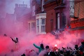 Divočina pred zápasom Ligy majstrov: Fanúšikovia Liverpoolu zaútočili na hráčov City