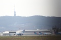 Nad Bratislavou hodiny krúžilo poškodené lietadlo: Konečne došlo k očakávanému momentu!