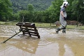 Krízová situácia v Maďarsku: Povodňovú pohotovosť rozšírili už na 376 km povodia riek