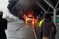 Mohutný požiar na londýnskom letisku: Všetky odlety zrušili, ľudí vyháňali preč!