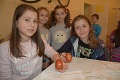 Deti v Lučenci zdobili vajíčka technikou zo 17. storočia: Neuveríte, že sa to dá len s týmito troma vecami!