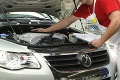 Automobilky bojujú o ľudí: Volkswagen ponúka nástupnú mzdu vyše 1 000 €