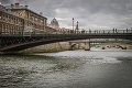 Paríž bojuje s nechutným votrelcom: Promenáda pri Seine skrýva nebezpečenstvo