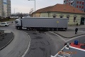 Poľský kamionista na kruhovom objazde zrazil Pavla († 47): Polícia hľadá svedkov