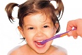 Študenti zubárstva organizujú prednášky pre deti: Čo škodí detským zúbkom najviac?