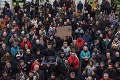 Protest v Trnave bol oproti minulému ostrejší: Nespokojný dav skandoval drsné heslá
