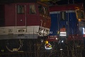 Po zrážke vlakov pri Pezinku sa zranilo 18 ľudí: Na miesto nešťastia prišiel minister Érsek