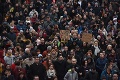 Tisíce Trnavčanov v uliciach: Pred dav ľudí vystúpil aj kolega Janka Kuciaka († 27)