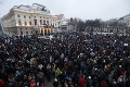 Masové protesty za vyšetrenie popravy: Za potrestanie vraha pochodovali tisíce ľudí