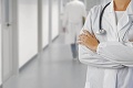 Neobvyklý protest stoviek lekárov v Kanade: Nechcú, aby sa im zvyšoval plat!