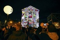 Bielu noc v Bratislave navštívili tisícky ľudí: Doprava v hlavnom meste kolabovala!