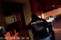 Polícia zverejnila VIDEO z razie na východe: Takto muži zákona vtrhli do domu Antonina Vadalu