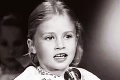 FOTOhádanka: Kto je táto malá speváčka? V žilách má krv legendárneho skladateľa