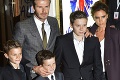 Beckhamovi sa máli vlastných detí: Rozkošná fotka s bábätkom