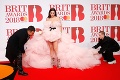 Brit Awards 2018 sú rozdané: Dominovala speváčka s najodvážnejšími šatami večera!