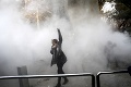 Iránska metropola centrom násilností: Zahynulo 5 mužov zákona, v rukách polície skončilo 300 ľudí!