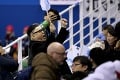 Kim Čong-unov dvojník spôsobil rozruch na olympiáde: Pozrite sa, ako provokoval diktátora!