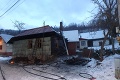 Požiar domu v Žilinskom kraji neprežil dôchodca († 66) : Smrť kosila v rovnakej časti obce aj pred rokom