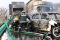 Hromadná zrážka dvoch autobusov, nákladného a osobného auta: Zomrelo jedenásť ľudí