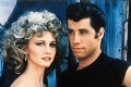 John Travolta a Olivia Newton-John na pódiu 40 rokov po filme Pomáda: Jedného z nich by ste ledva spoznali