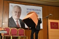 Zeman sleduje výsledky prezidentských volieb aj s manželkou v pražskom hoteli: Jeho výraz hovorí za všetko!