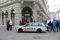 Polícia zverejnila video z megalúpeže v Bratislave: Takto ukradli hodinky za 888 000 €!