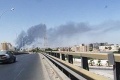 Pri mešite v Líbyi vybuchli dve autá: Explózie v čase, keď sa ľudia vracali z modlitieb