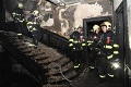 Požiar hotela v Prahe zabil 4 ľudí: Hostia vyliezali z okien, ďalší blikali baterkami o pomoc!