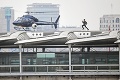 Takúto naháňačku ste ešte nevideli: Tom Cruise kašle na kaskadérov, po strechách budov behá sám