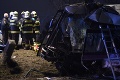 Tragická havária autobusu pri Prahe: Hlásia až troch mŕtvych a 45 zranených!