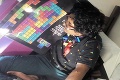 Dievčina dala kopačky kalkulačke, aby sa mohla vydať za hru Tetris: Zvrátené DETAILY z ich spálne!