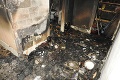 Požiar v byte na strednom Slovensku: Dcéru s popáleninami previezli do nemocnice