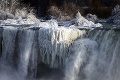 Mrazivé počasie v Amerike zmenilo Niagarské vodopády: Sledujte tú ľadovú krajinu zázrakov