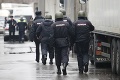Rukojemnícka dráma v moskovskej továrni: Polícia zadržala strelca