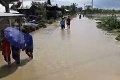 Tropická búrka spôsobila bleskové záplavy a zosuvy pôdy: O život prišlo najmenej 26 ľudí