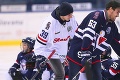 Talenty Slovana už darčeky dostali, atmosféru Vianoc zažili priamo na ľade