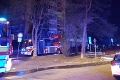 Na strednom Slovensku hasiči bojovali s ohňom v byte: Požiar od zapálenej sviečky?