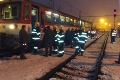 Nešťastie na strednom Slovensku: Osobný vlak sa zrazil s rušňom, hlásia zranených!