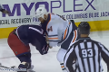 Drsná bitka v NHL: Hokejová hviezda sa už nepozbierala!
