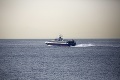 Talianska pobrežná stráž priviedla na breh o troch cestujúcich viac: Migrantky porodili priamo na lodi