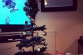 Nadšená žena si kúpila vianočný stromček: Po otvorení škatule dostala záchvat!