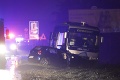 Smrteľná nehoda neďaleko Trenčína: Po zrážke s menším autobusom zahynula vodička († 40)