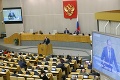 Rázne rozhodnutie: Ruský parlament zakázal vstup dvom americkým médiám